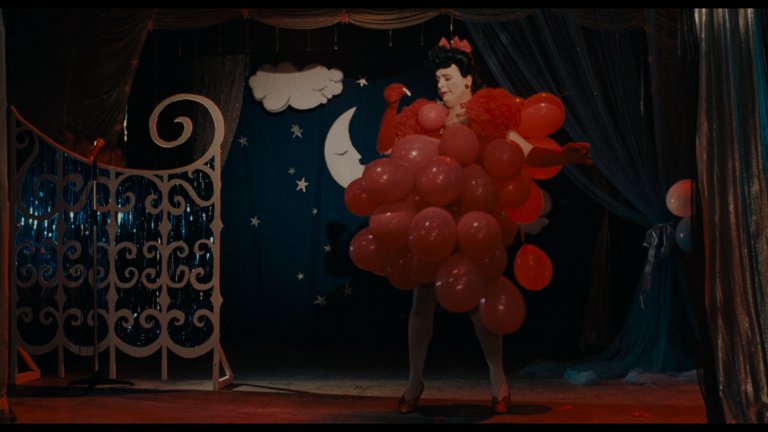 Screen capture from Kiss of the Spider Woman