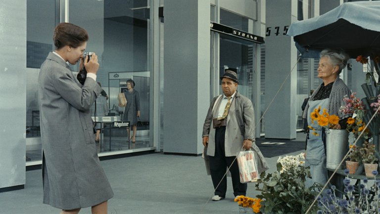 Screen capture from PlayTime