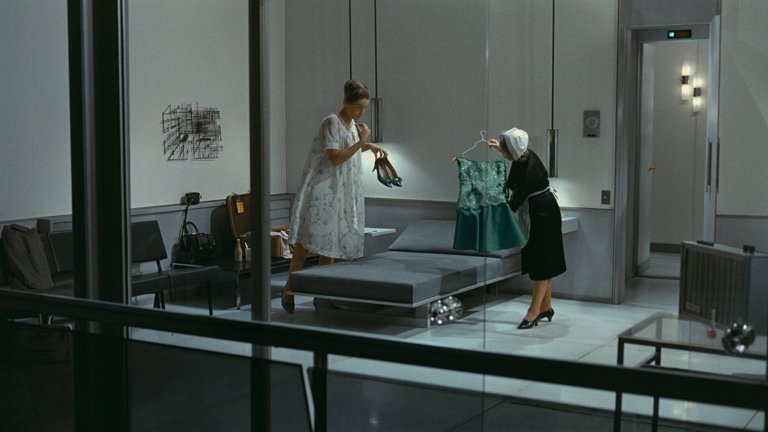Screen capture from PlayTime