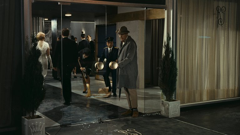 Screen capture from PlayTime