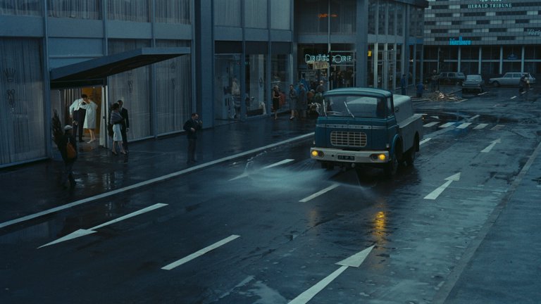 Screen capture from PlayTime