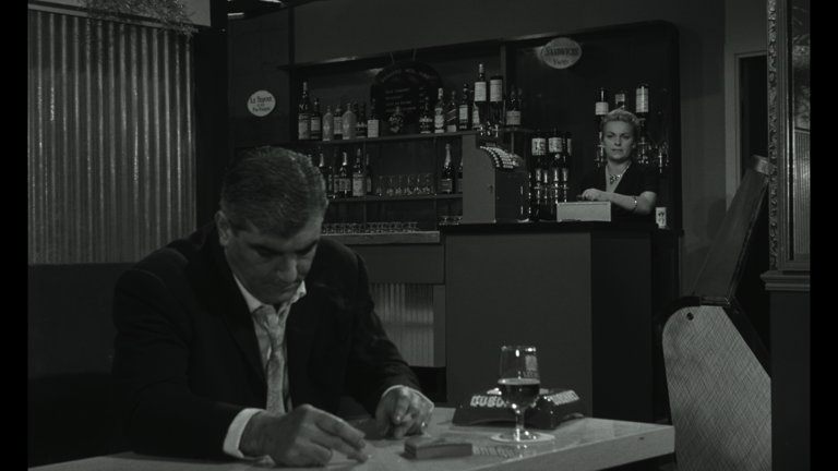 Screen capture from Classe tous risques