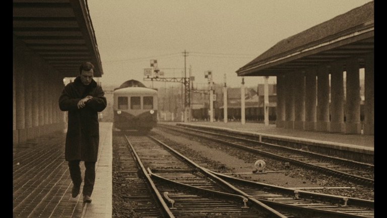 Screen capture from A Man and a Woman