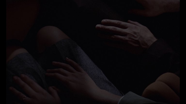 Screen capture from Une femme douce