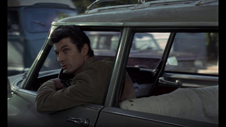 Screen capture from Une femme douce