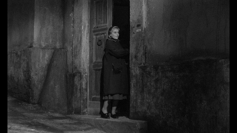 Screen capture from Le notti bianche
