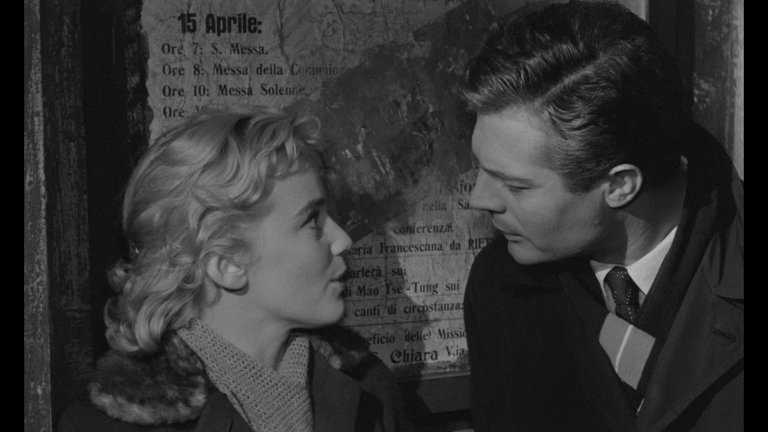 Screen capture from Le notti bianche
