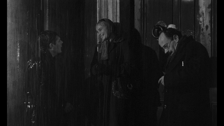 Screen capture from Le notti bianche