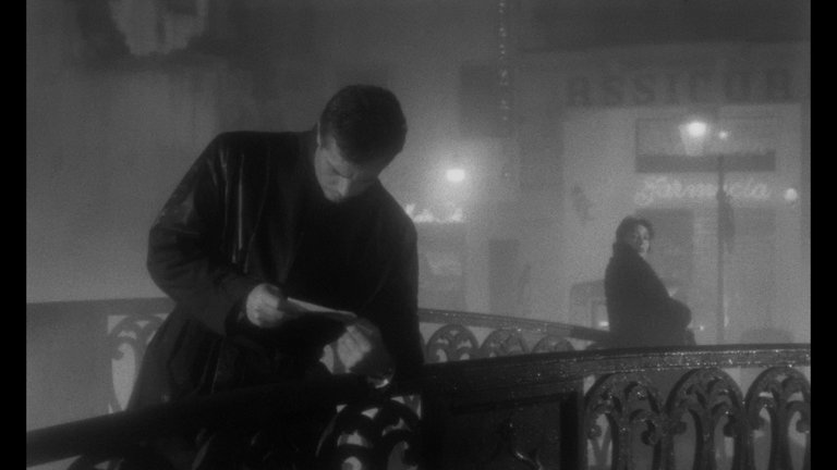 Screen capture from Le notti bianche