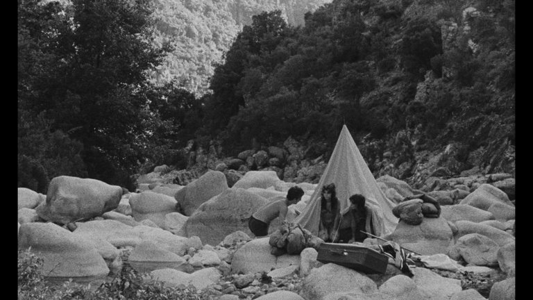 Screen capture from Time to Play: Films by Jacques Rozier