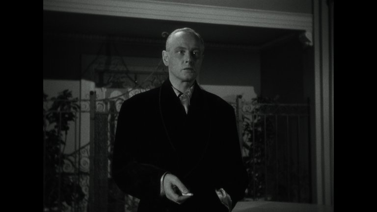 Screen capture from Gilda