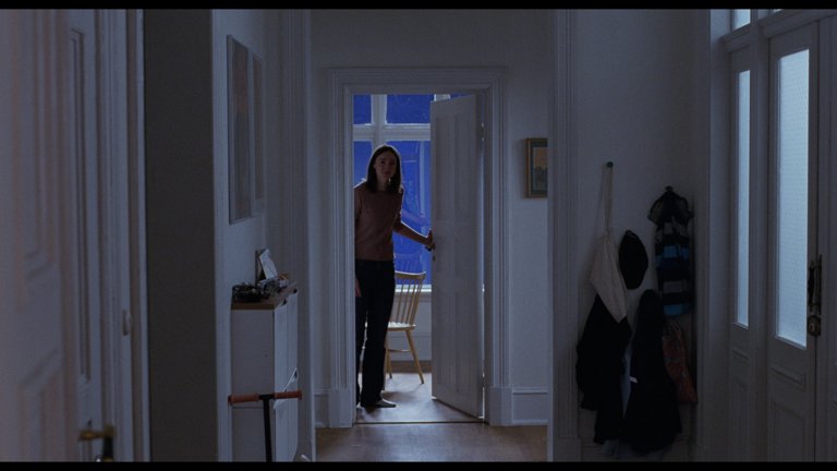Screen capture from Sentimental Value