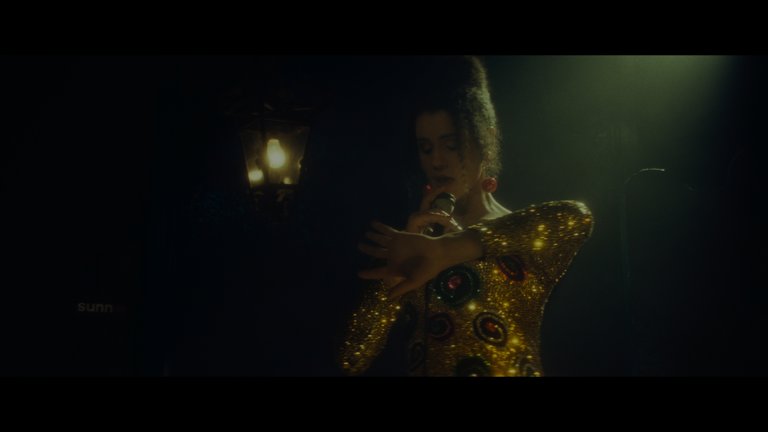 Screen capture from The Crying Game