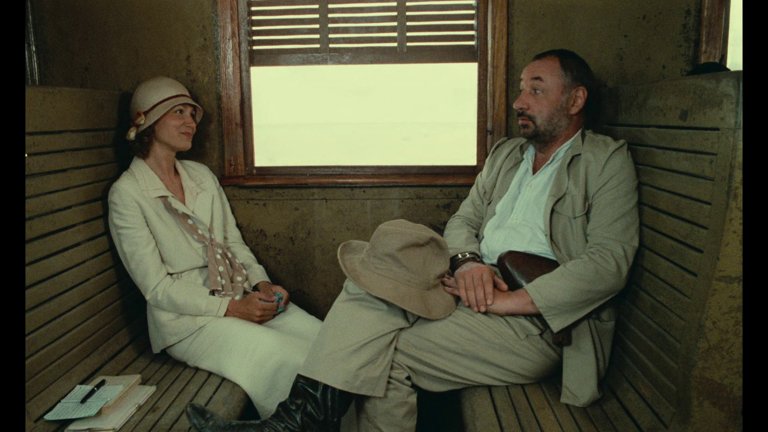 Screen capture from Coup de torchon