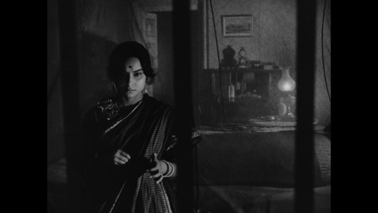 Screen capture from Charulata