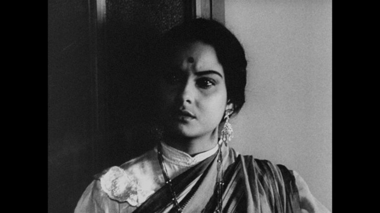 Screen capture from Charulata