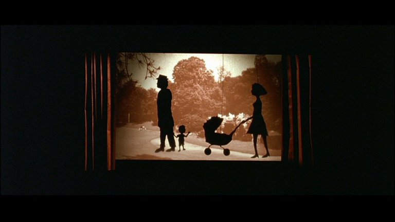 Screen capture from A Christmas Tale