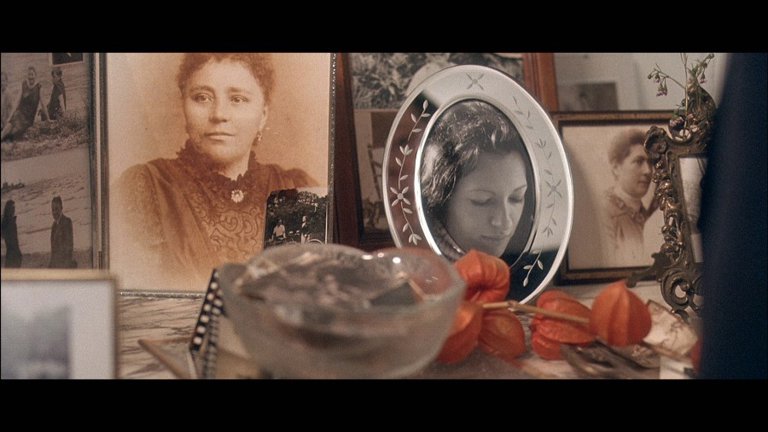 Screen capture from A Christmas Tale