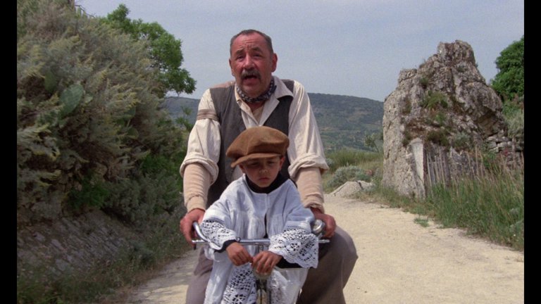 Screen capture from Cinema Paradiso