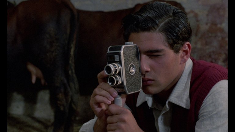 Screen capture from Cinema Paradiso
