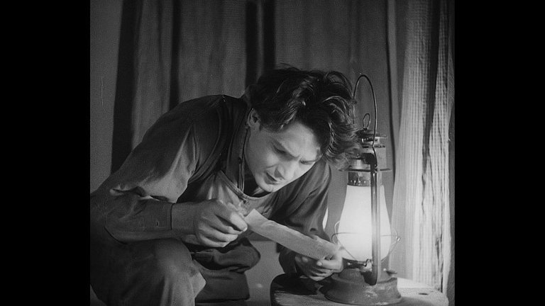 Screen capture from City Girl