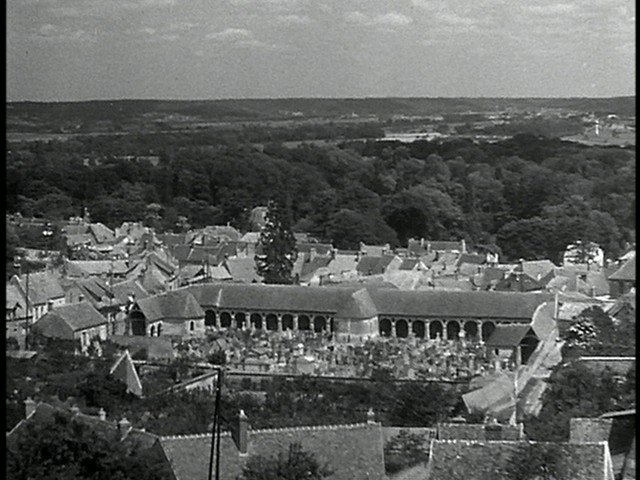 Screen capture from Le Corbeau