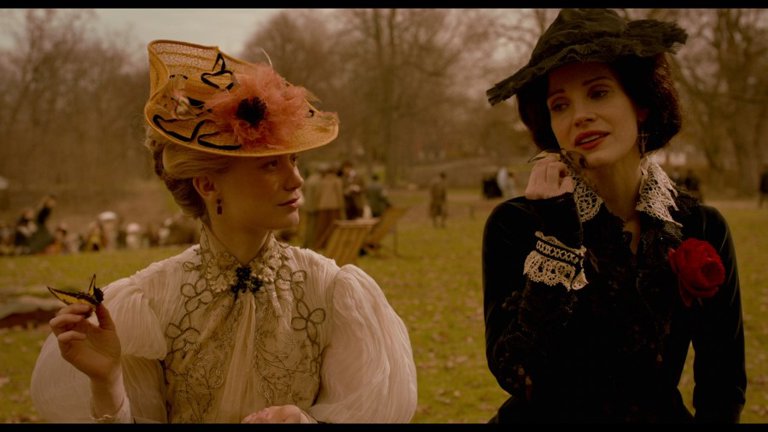 Screen capture from Crimson Peak