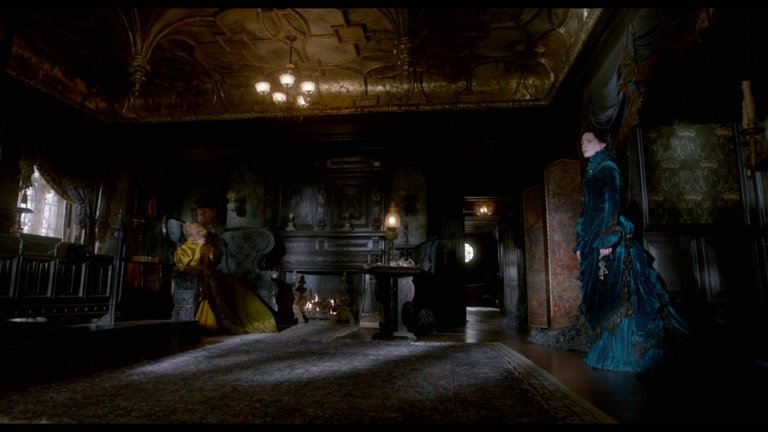 Screen capture from Crimson Peak