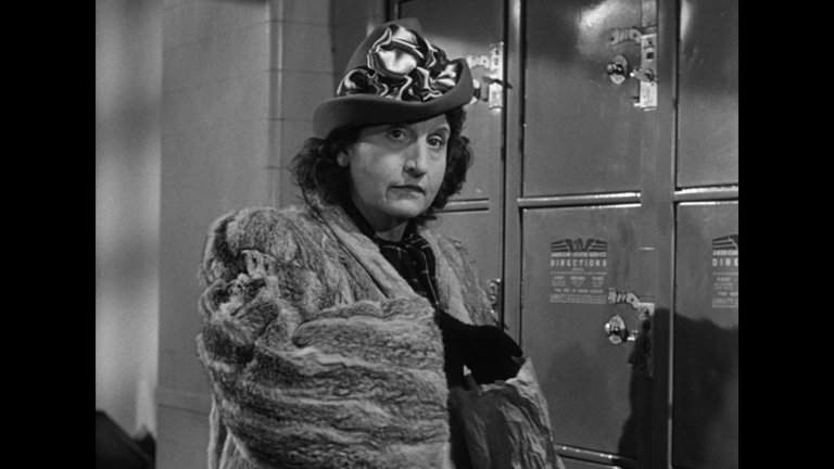 Screen capture from Cry of the City