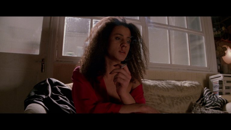 Screen capture from The Crying Game