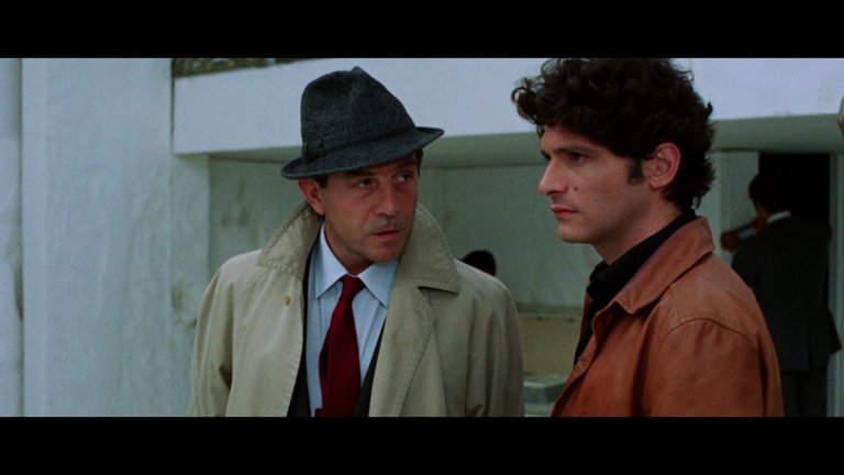 Screen capture from The Bird with the Crystal Plumage