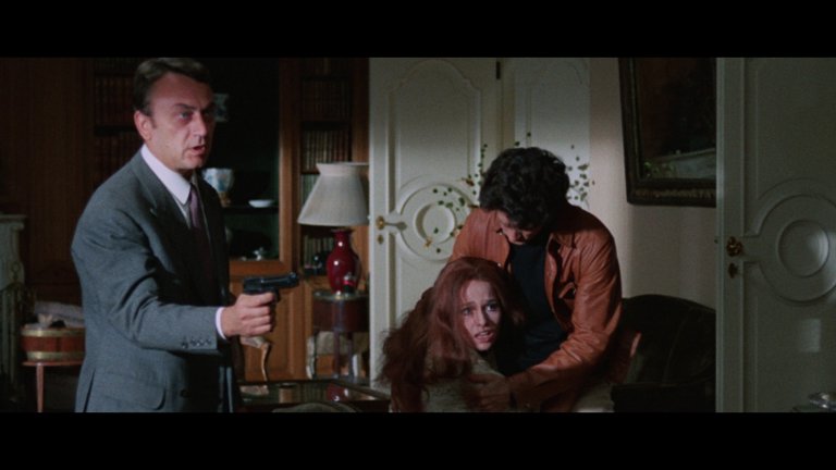 Screen capture from The Bird with the Crystal Plumage