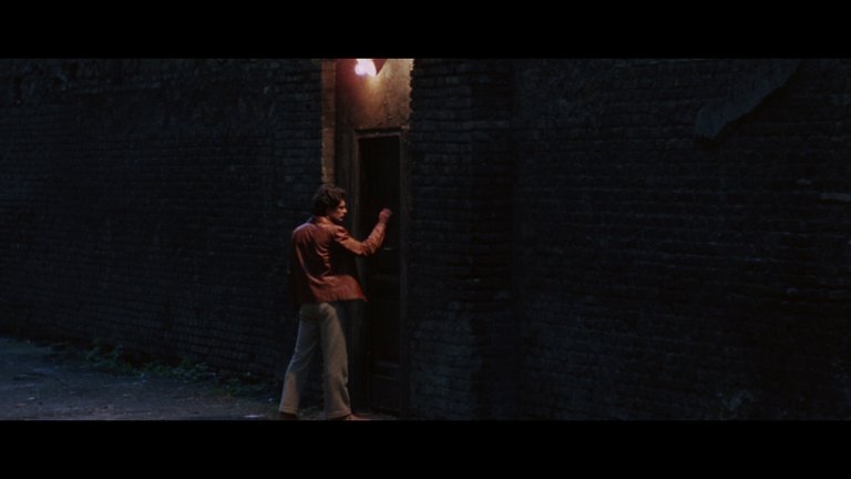 Screen capture from The Bird with the Crystal Plumage