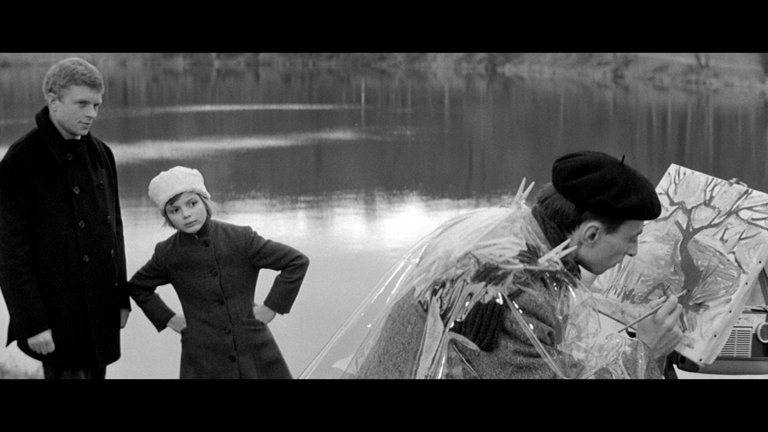 Screen capture from Sundays and Cybèle