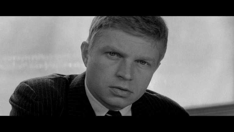 Screen capture from Sundays and Cybèle