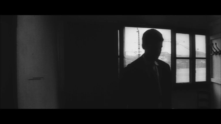 Screen capture from Lola