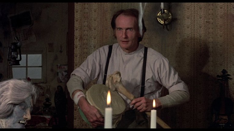 Screen capture from Deranged