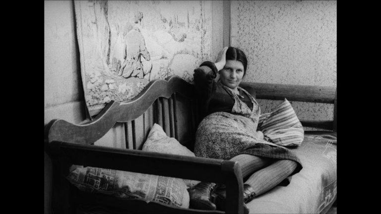 Screen capture from Diamonds of the Night