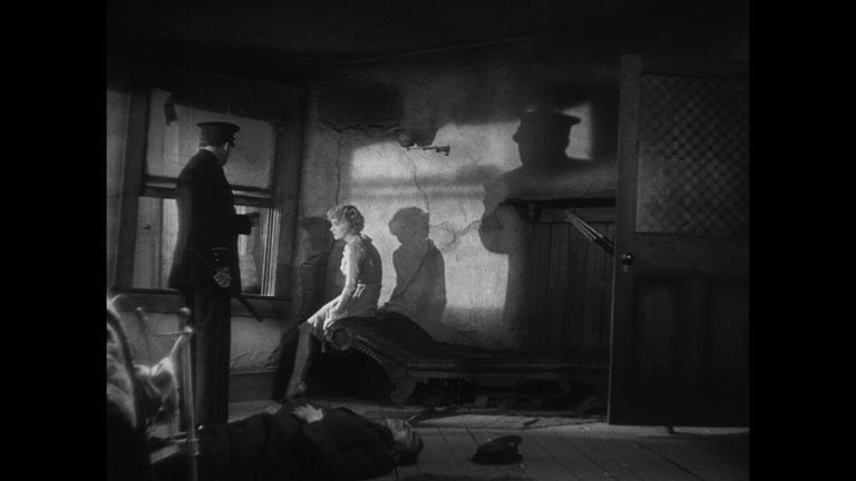 Screen capture from 3 Silent Classics by Josef von Sternberg