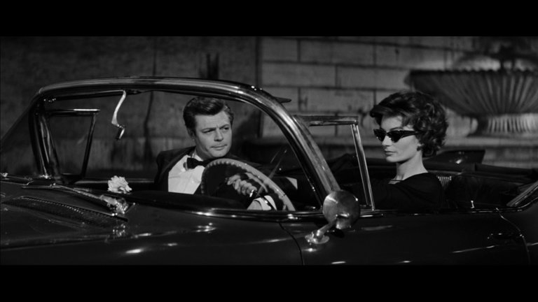 Screen capture from La dolce vita