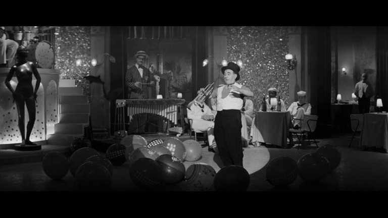 Screen capture from La dolce vita
