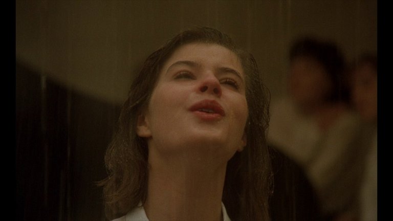 Screen capture from The Double Life of Véronique