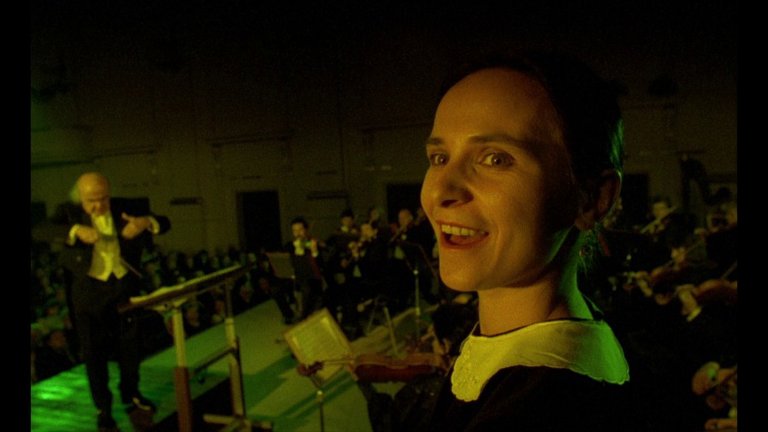 Screen capture from The Double Life of Véronique