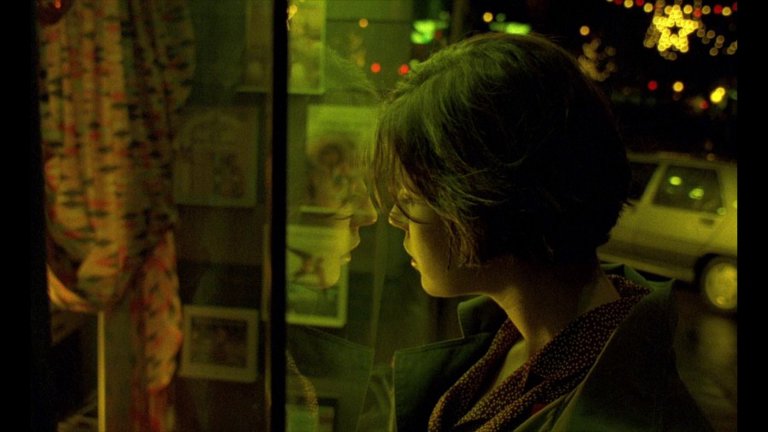Screen capture from The Double Life of Véronique