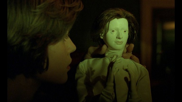 Screen capture from The Double Life of Véronique
