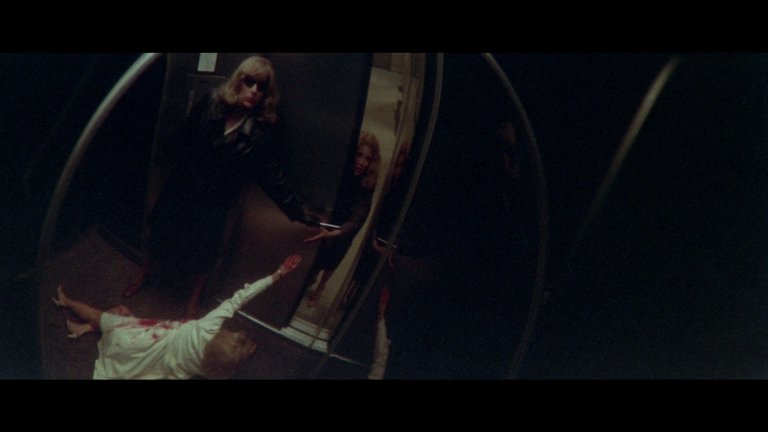 Screen capture from Dressed to Kill