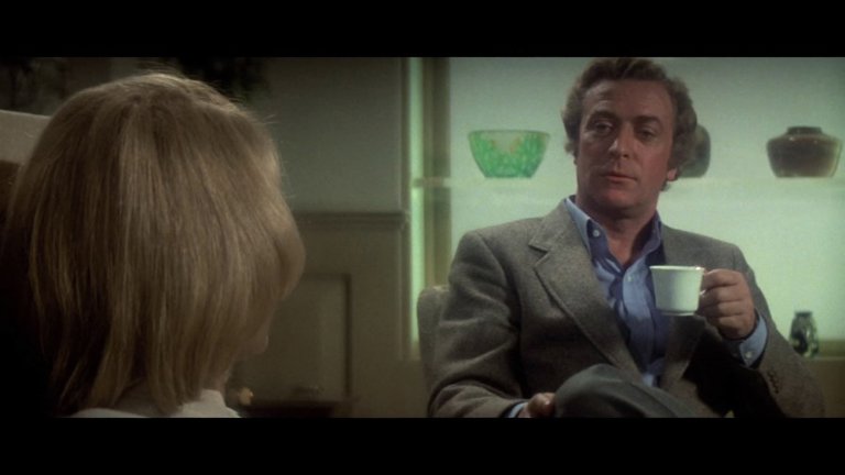 Screen capture from Dressed to Kill