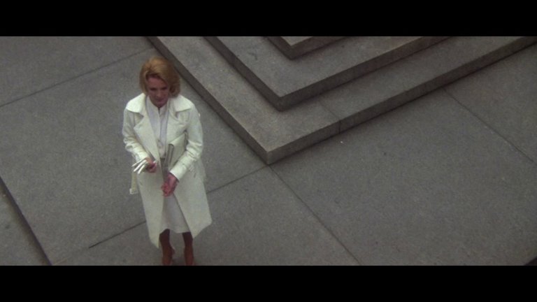 Screen capture from Dressed to Kill