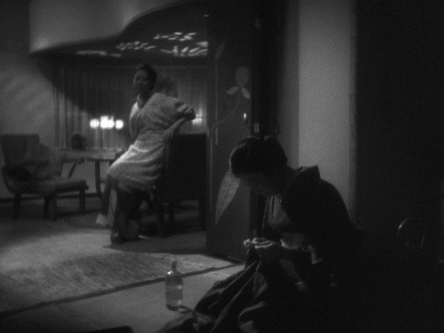 Screen capture from Kenji Mizoguchi's Fallen Women