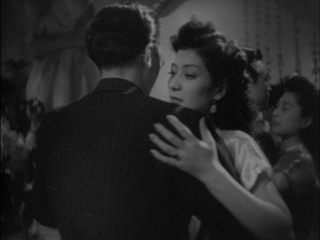 Screen capture from Kenji Mizoguchi's Fallen Women